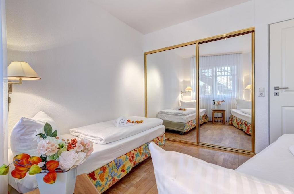 Grosse Schoene 3 Zimmer Ferienwohnung - 100 Qm - In Strandnaehe Fuer 6 Personen!! Heringsdorf  Bagian luar foto