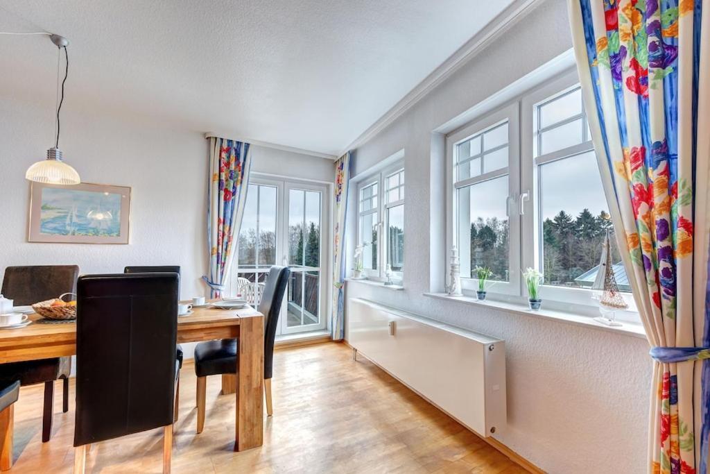Grosse Schoene 3 Zimmer Ferienwohnung - 100 Qm - In Strandnaehe Fuer 6 Personen!! Heringsdorf  Bagian luar foto