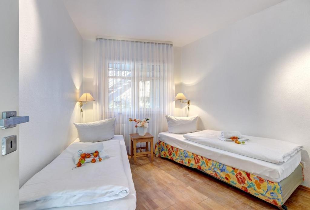 Grosse Schoene 3 Zimmer Ferienwohnung - 100 Qm - In Strandnaehe Fuer 6 Personen!! Heringsdorf  Bagian luar foto