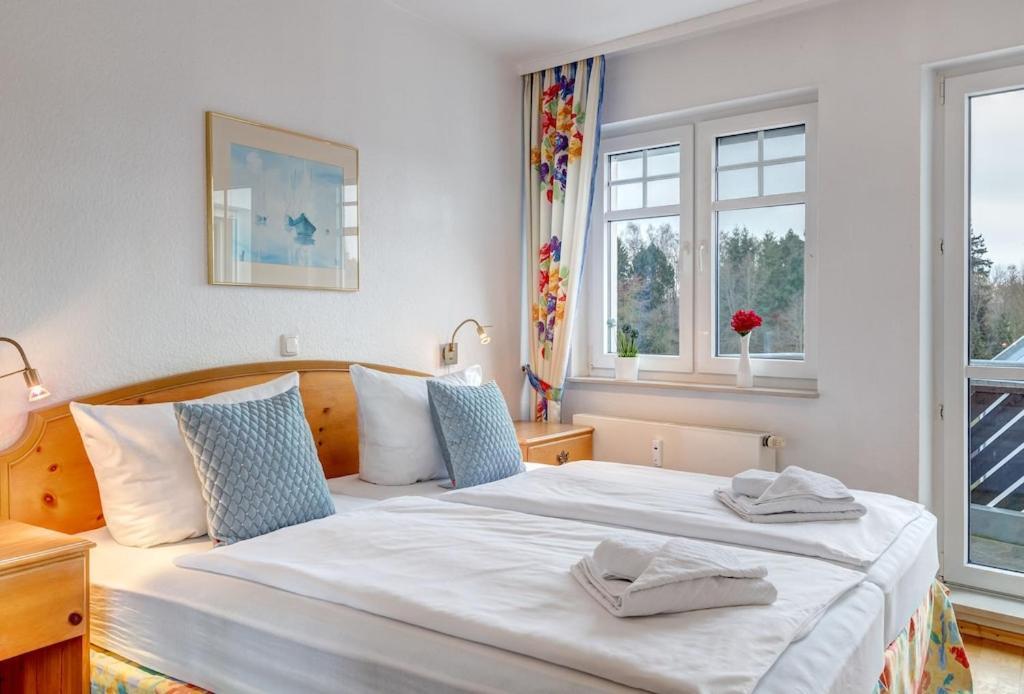 Grosse Schoene 3 Zimmer Ferienwohnung - 100 Qm - In Strandnaehe Fuer 6 Personen!! Heringsdorf  Bagian luar foto
