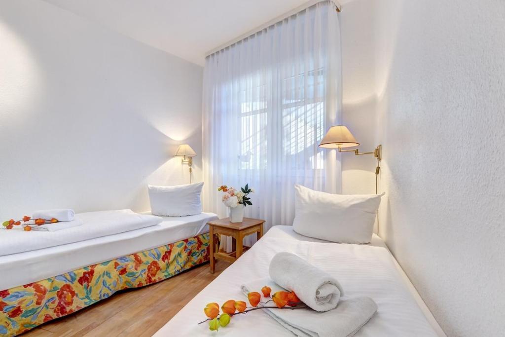 Grosse Schoene 3 Zimmer Ferienwohnung - 100 Qm - In Strandnaehe Fuer 6 Personen!! Heringsdorf  Bagian luar foto